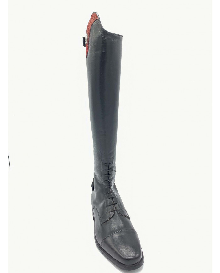 Stivale mod.987 Nero Con Top Triangolo Rosso