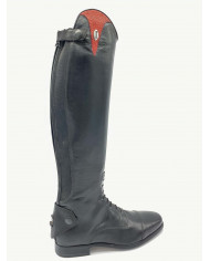 Stivale mod.987 Nero Con Top Triangolo Rosso